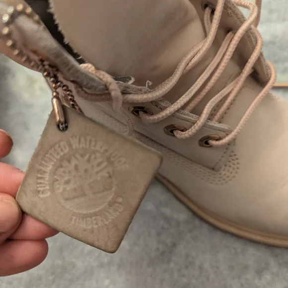 Women's Beige Timberland Boots - Picture 5 of 11